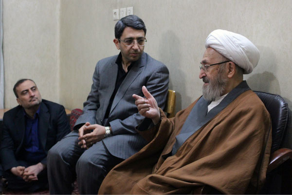 دیدار رئیس سازمان بهزیستی کشور با معظم له - 971102  