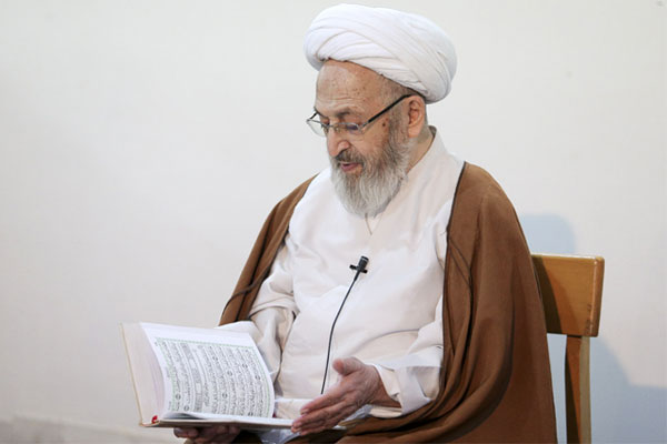 دیدار جمعی از طلاب و روحانیون شیعه و اهل سنت زاهدان با آیت الله العظمی سبحانی - 971003